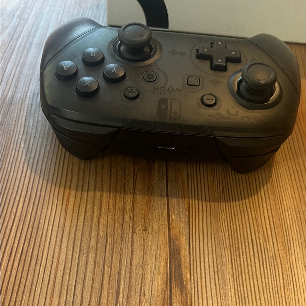 Nintendo Switch Accessory Bundle - Picture 5 of 14